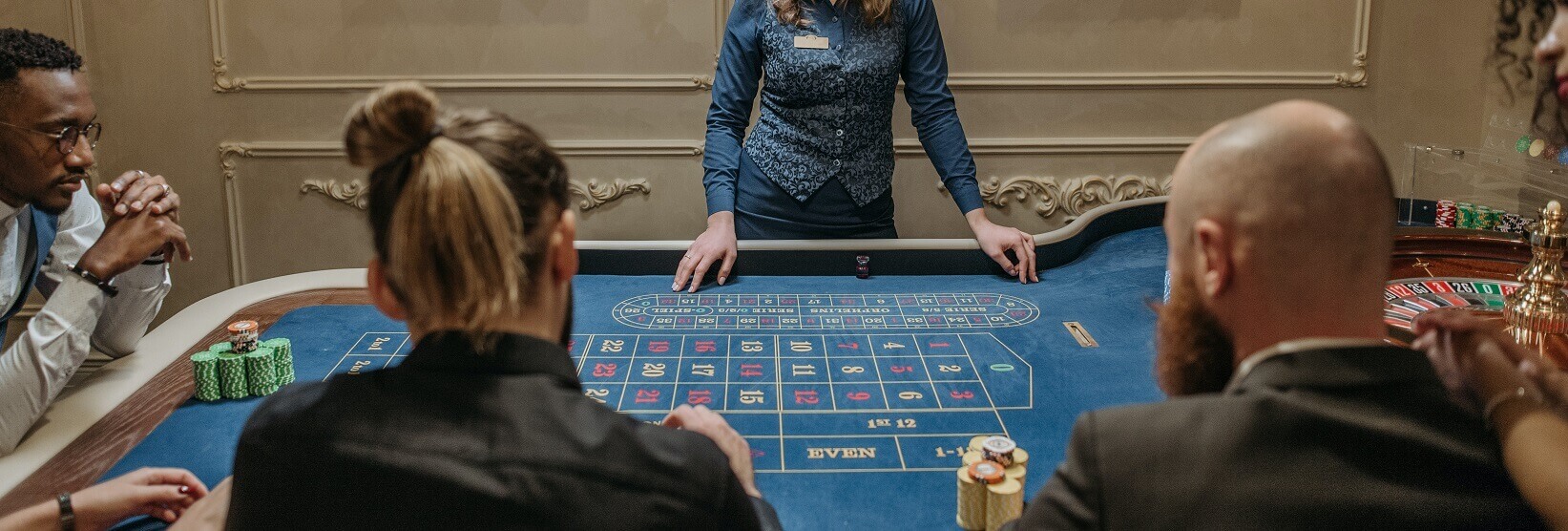 How can I become a professional gambler?